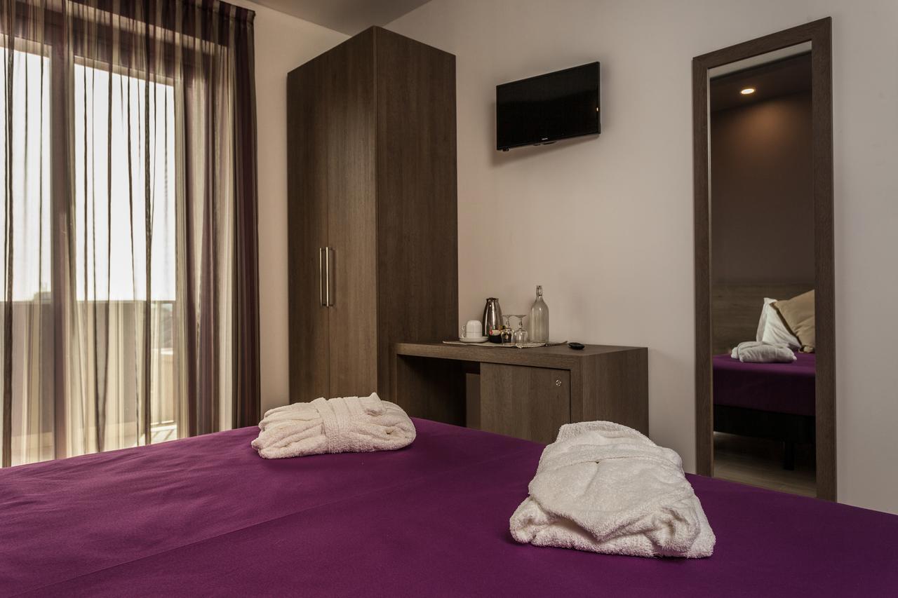 Hotel Gioia Rimini Kültér fotó