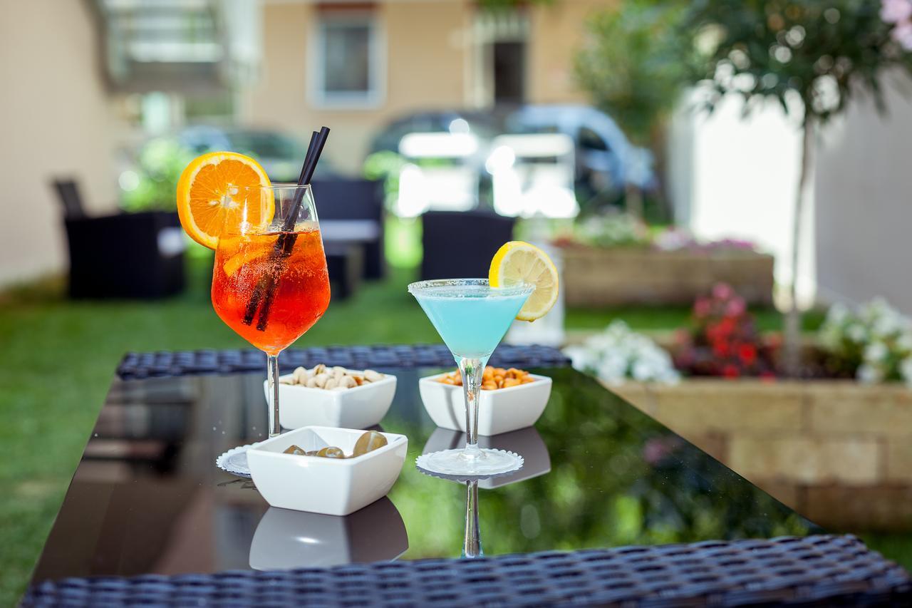 Hotel Gioia Rimini Kültér fotó